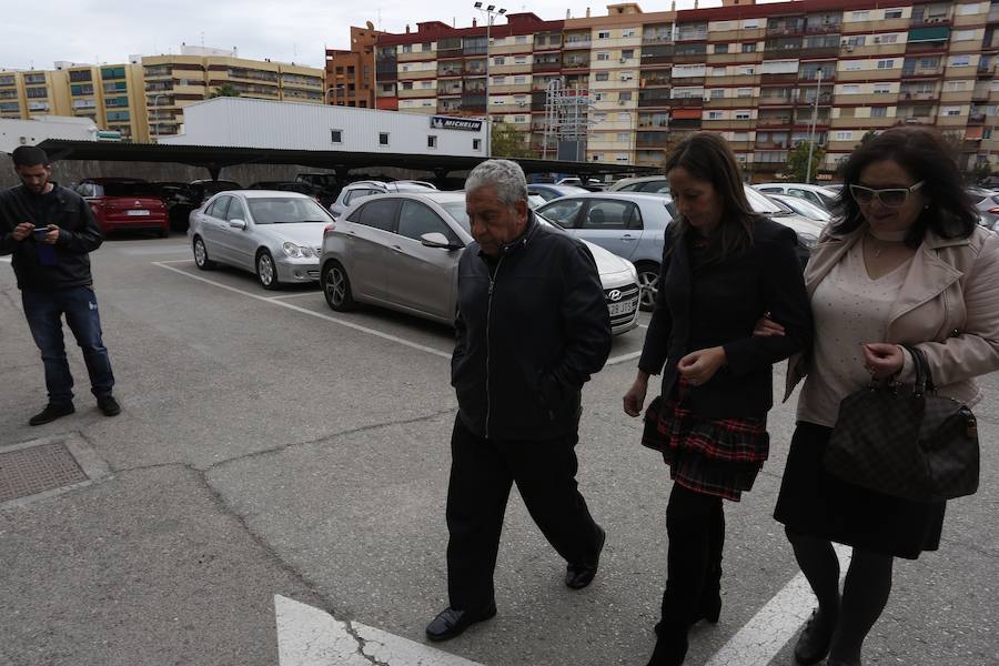 A las once de la mañana del sábado 25 de noviembre se ha abierto la sala del tanatorio en la que descansan los restos de Jaume Ortí.