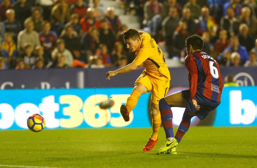 Estas son las mejores imágenes que deja el partido de la jornada 13 en el Ciutat de València