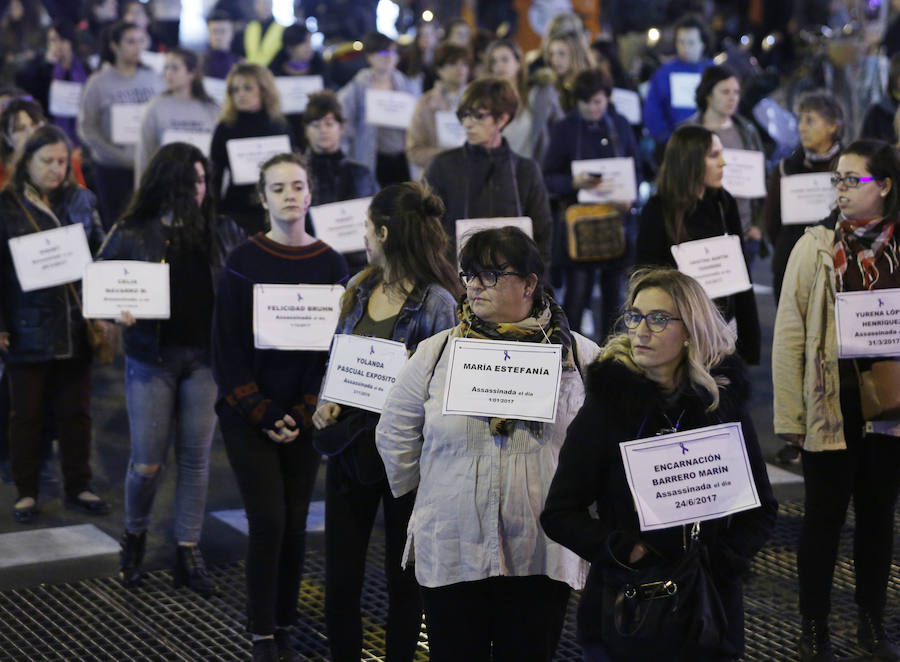 Fotos de la manifestación contra la violencia machista en Valencia