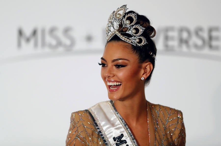 La sudafricana Demi-Leigh Nel-Peters, de 22 años, se hace con la corona y vence a la colombiana Laura González y a la jamaicana Davinia Bennet
