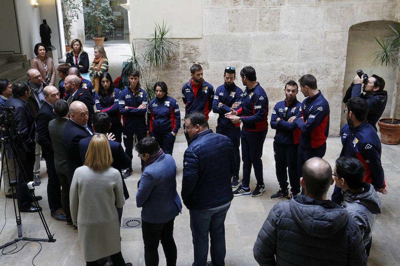 Recepción del President de la Diputació, Jorge Rodríguez, a los pilotaris campeones del mundo.