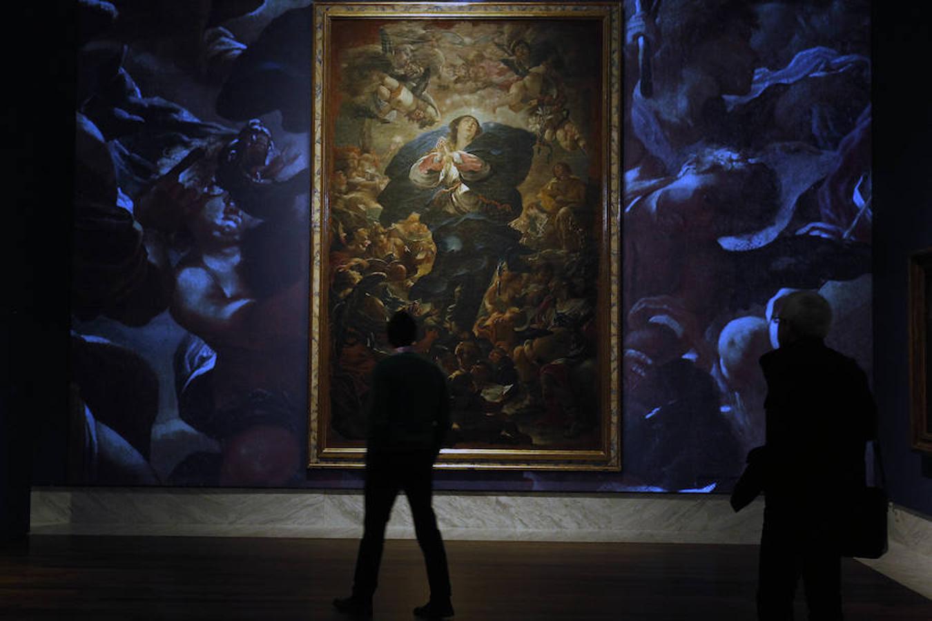El Museo de Bellas Artes expone en ‘Intacta María’ más de 50 obras procedentes del Prado, la Catedral de Sevilla y la Biblioteca Nacional.