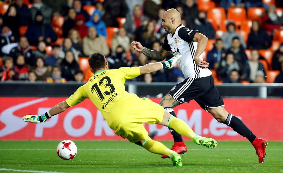 Estas son las mejores imágenes del choque de vuelta de dieciseisavos de Copa del Rey en Mestalla