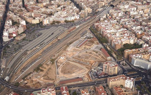 Vista aérea de las obras del Parque Central. 