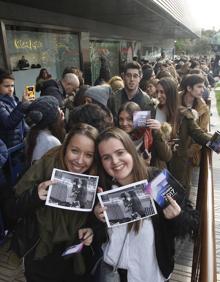 Imagen secundaria 2 - Locura musical por un autógrafo de OT en Valencia