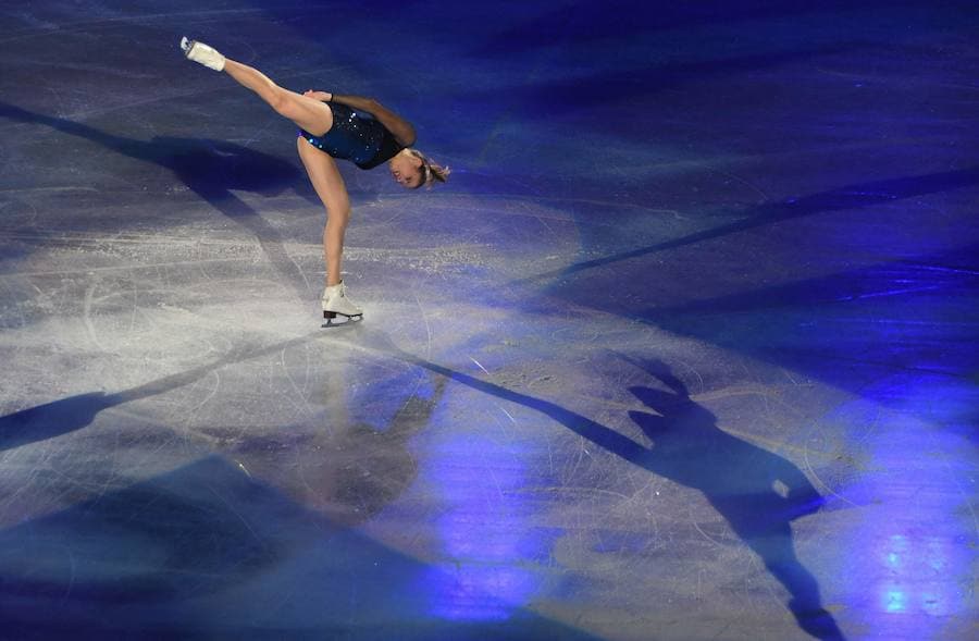 Nagoya (Japón) celebró el pasado fin de semana el Grand Prix de patinaje artístico. La rusa Alina Zagitova, de tan solo 15 años, se colgó el oro en la final del campeonato. Los saltos imposibles, las maniobras perfectas y las complejas y arriesgadas coreografías sobre el hielo fueron las protagonistas.