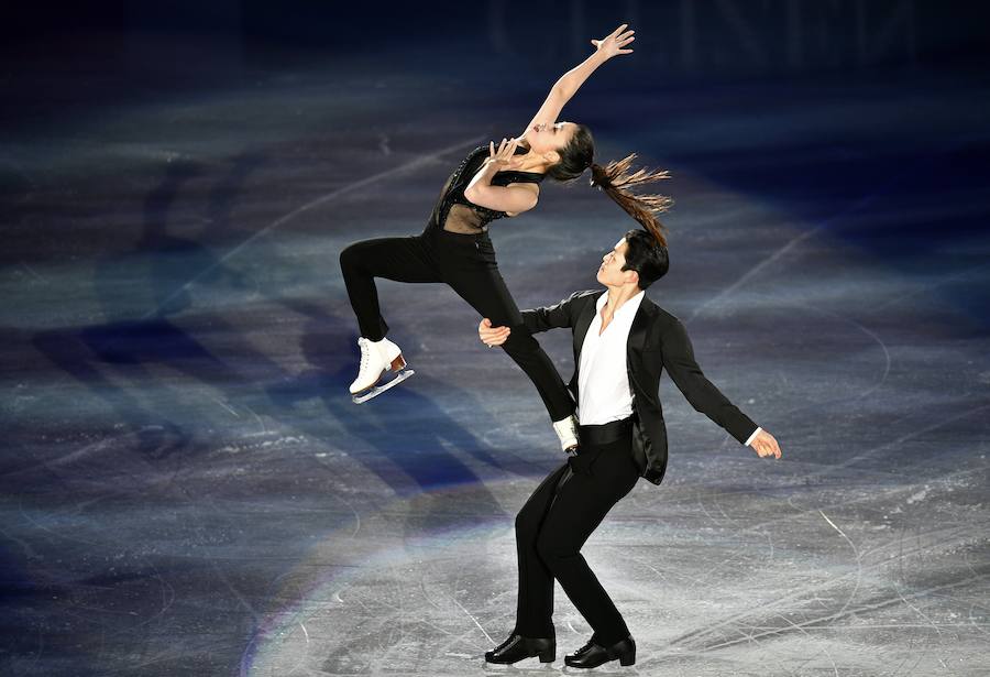 Nagoya (Japón) celebró el pasado fin de semana el Grand Prix de patinaje artístico. La rusa Alina Zagitova, de tan solo 15 años, se colgó el oro en la final del campeonato. Los saltos imposibles, las maniobras perfectas y las complejas y arriesgadas coreografías sobre el hielo fueron las protagonistas.