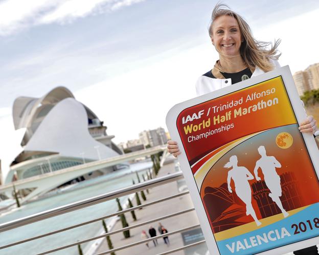 Paula Radcliffe, ayer en la Ciudad de las Artes y las Ciencias. 