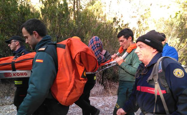 Imagen principal - Encuentran con vida en la zona de Alpuente al vecino de Chelva desaparecido