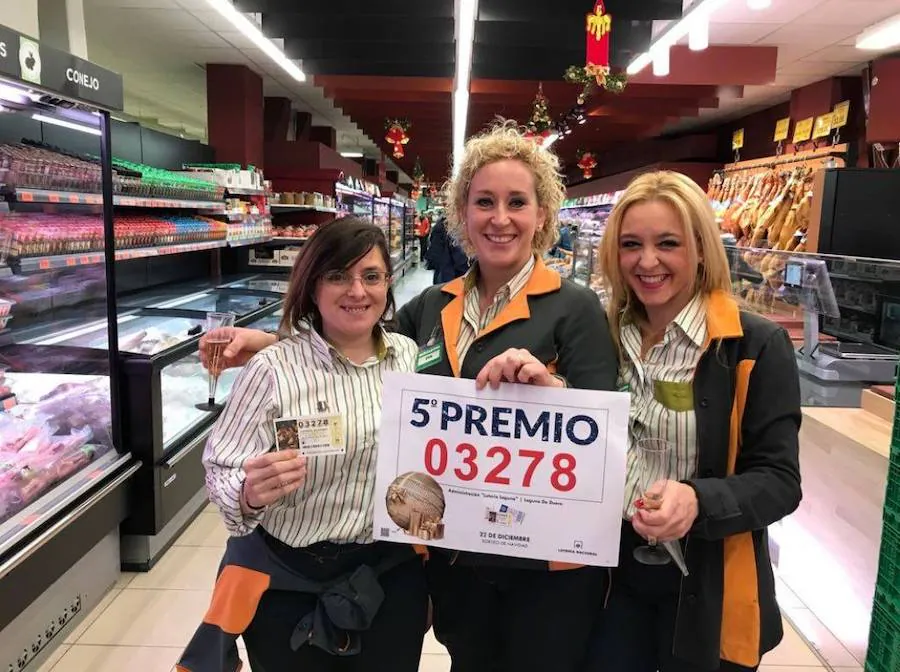 Los trabajadores de Mercadona celebran un quinto premio en la Lotería