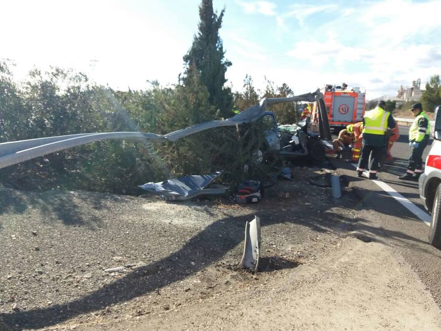 Fotos del accidente de un hombre de 80 años en la A-3 en Buñol