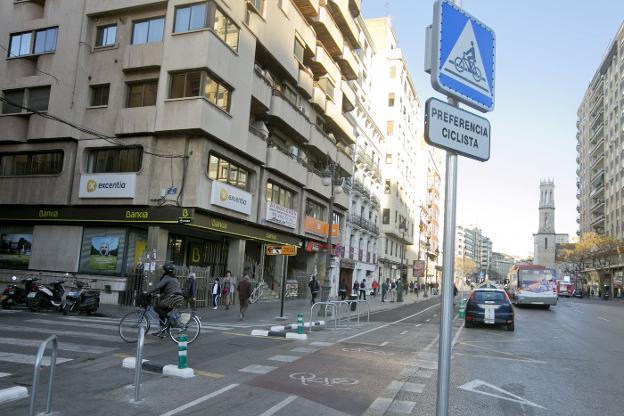 Señal inventada en el anillo en la calle Xàtiva. 