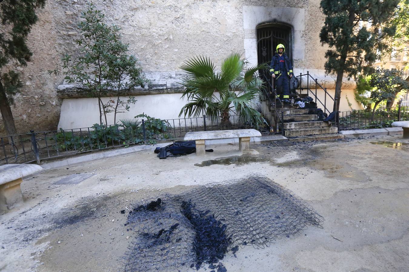 Fotos del incendio que ha afectado a las Torres de Quart de Valencia