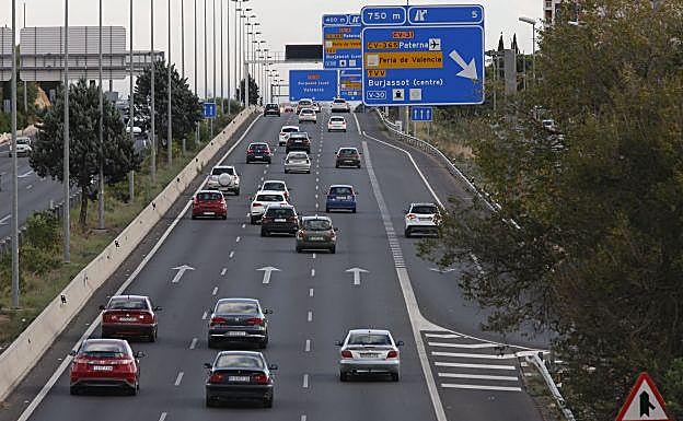 Empresarios y Consell ponen sobre la mesa una estrategia de infraestructuras y movilidad hasta 2030