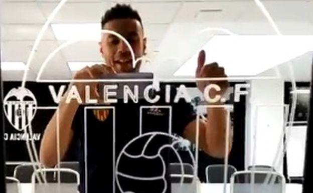 Coquelin entona el «¡Amunt Valencia!»