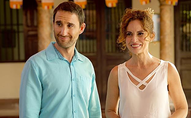 Dani Rovira y Adriana Ozores en 'Thi Mai. Rumbo a Vietnam'.