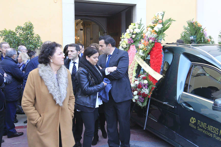 Fotos del funeral de Francisco Pons, expresidente de la Asociación Valenciana de Empresarios (AVE)