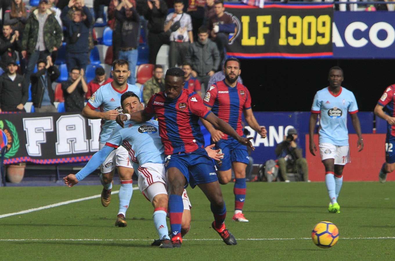 Estas son las fotos que deja el partido de la jornada 19 de la Liga en el Ciutat