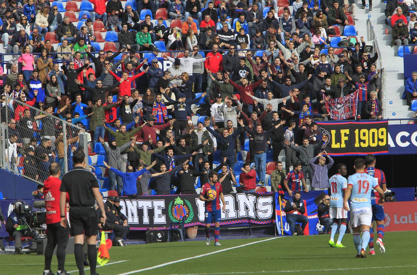 Estas son las fotos que deja el partido de la jornada 19 de la Liga en el Ciutat