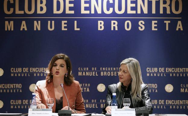 Sandra Gómez, en plena conferencia.