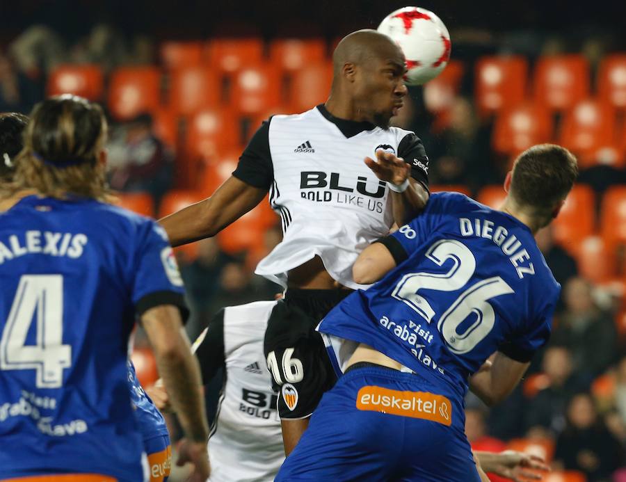 Estas son las mejores imágenes del partido de ida de cuartos de Copa del Rey en Mestalla