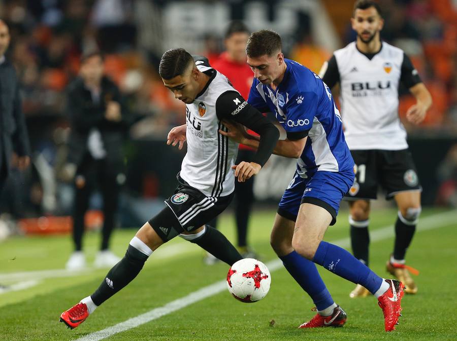 Estas son las mejores imágenes del partido de ida de cuartos de Copa del Rey en Mestalla