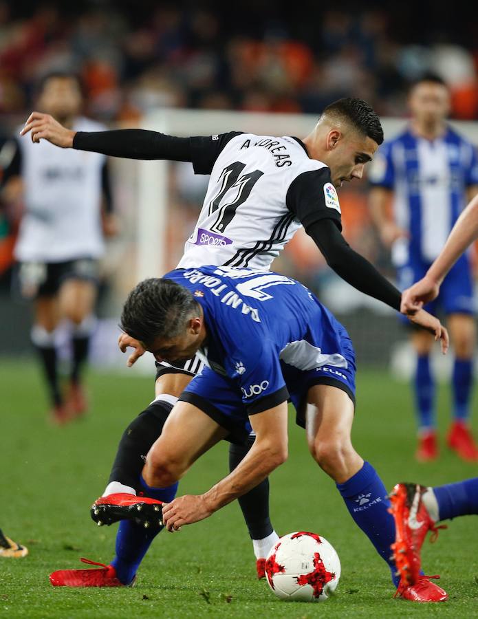 Estas son las mejores imágenes del partido de ida de cuartos de Copa del Rey en Mestalla