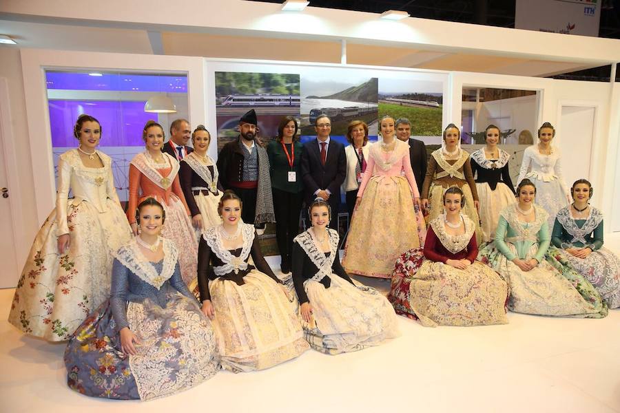 Fotos de las falleras en Fitur 2018