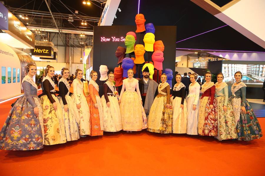 Fotos de las falleras en Fitur 2018