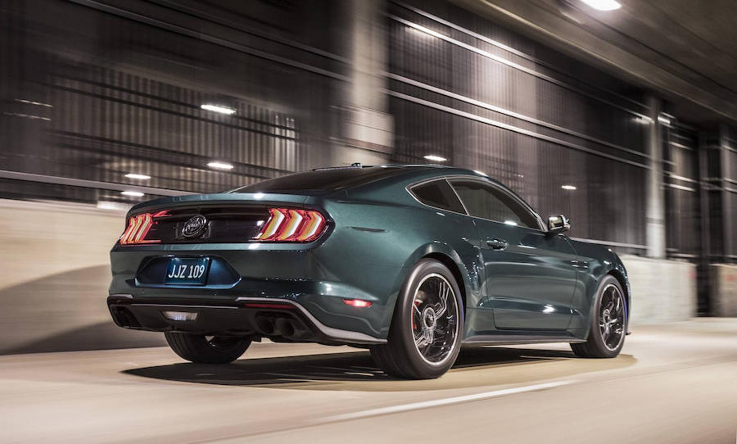 01. Ford Mustang Bullit 2018 | El nuevo Mustang Bullit cuenta con 475 CV y el espíritu del mítico Ford con el mismo nombre que condujera Steve McQueen en 1968. El espectacular Mustang ya se vende en todos los concesionarios de Europa, y también en España pero, ¿veremos aquí el espectacular Bullit? Esperemos que sí, pero aún tardaría unos meses. Probabilidad: 80%.