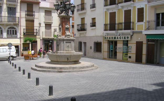 Plaza de la fuente de Villar del Arzobispo.