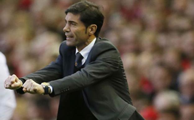 Marcelino, entrenador del Valencia, durante un partido.