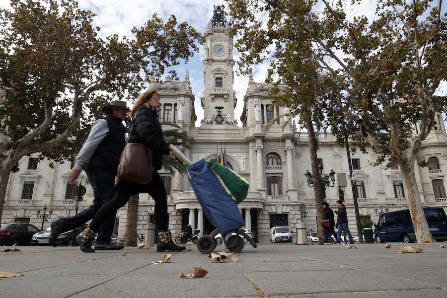 Valencia esconde rincones con mucha historia y tradición. Lugares que alzaron sus muros hace ya muchos años. ¿Alguna vez se ha preguntado cuál es el hotel más antiguo de la ciudad? ¿Y el restaurante? ¿Quizá el comercio? Aquí los descubrimos todos