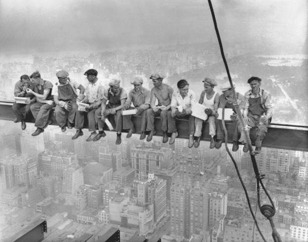 La legendaria fotografía 'Almuerzo sobre un rascacielos', de 1932. 