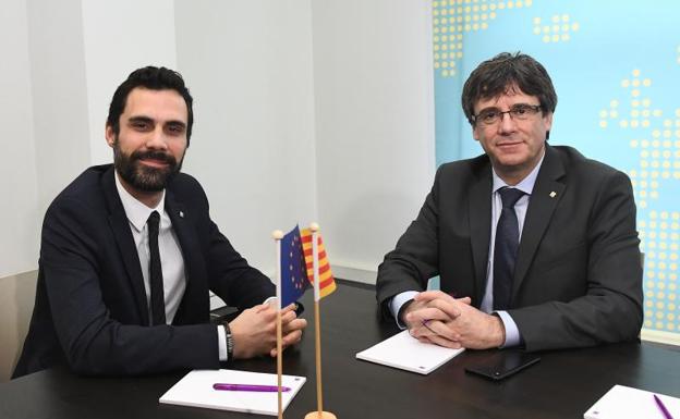 Roger Torrent y Carles Puigdemont, en su reunión en Bruselas.