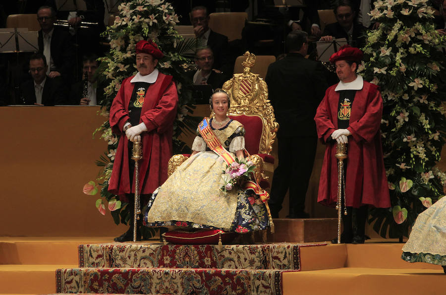 Fotos de la exaltación de la fallera mayor infantil de Valencia