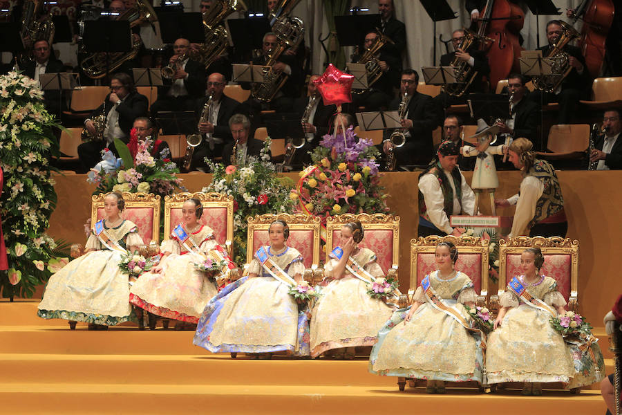 Fotos de la exaltación de la fallera mayor infantil de Valencia