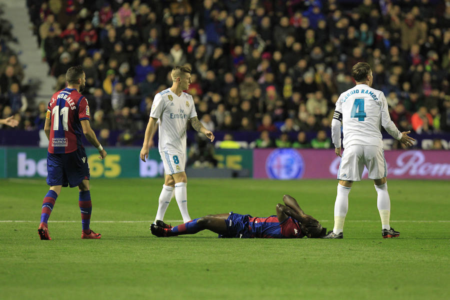 Estas son las imágenes que deja el partido de Liga en el Ciutat de València