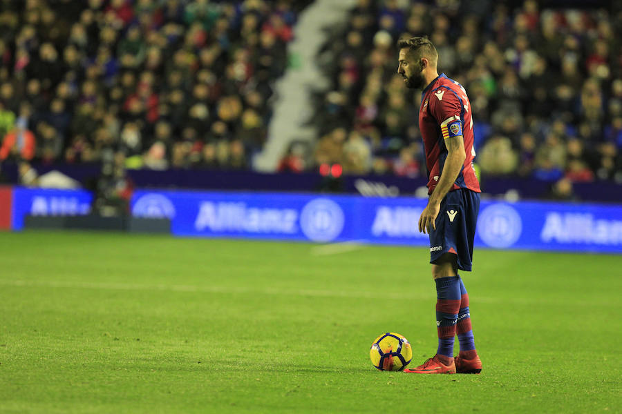 Estas son las imágenes que deja el partido de Liga en el Ciutat de València