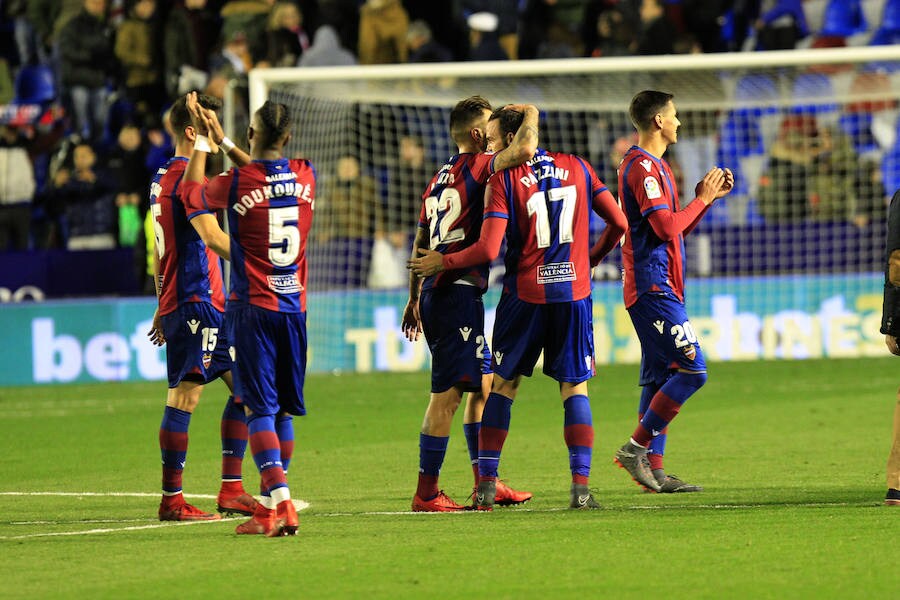 Estas son las imágenes que deja el partido de Liga en el Ciutat de València