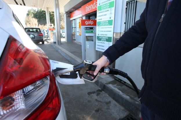 Gasolinera con régimen de autoservicio. 