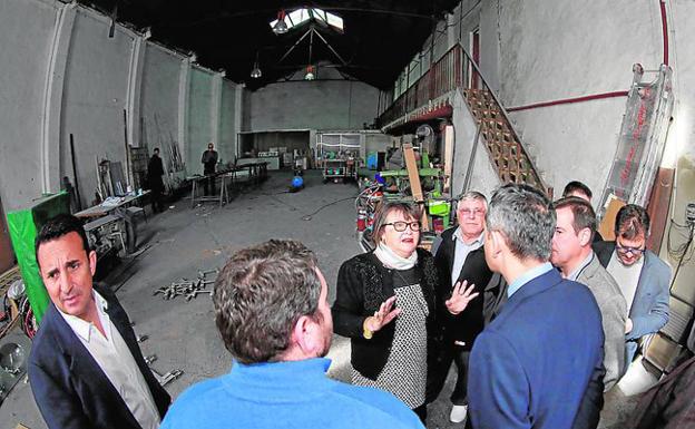 Sánchez durante su recorrido por Sagra. 