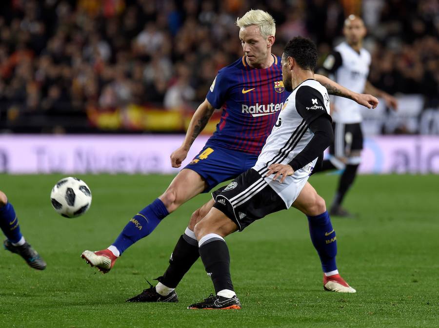 Estas son las imágenes que deja el partido de vuelta de semifinales de Copa del Rey en Mestalla