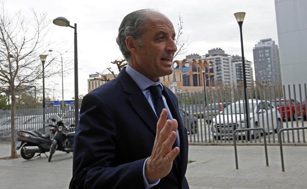 El expresidente Francisco Camps, a su llegada este miércoles a la Ciudad de la Justicia.