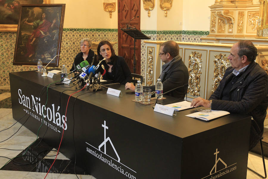 La iglesia de San Nicolás, considerada "la Capilla Sixtina valenciana" tras su recuperación pictórica y estructural de los últimos años, luce ya la restauración y el reagrupamiento cronológico también de su Capilla de la Comunión, una obra del siglo XVIII que arrastraba décadas de deterioro. Los trabajos de restauración de la capilla han concluido tras nueve meses y una inversión de un millón de euros financiados por la Fundación Hortensia Herrero, que lleva invertidos ya 5,5 millones en los últimos seis años en esta iglesia. La Capilla de la Comunión data de 1760 y aunque ha sido restaurada a principios del siglo XX, era "evidente su deterioro progresivo desde los años 30" y en ella pueden verse dos cúpulas sucesivas, "algo que no sucede en ninguna otra capilla valenciana". 