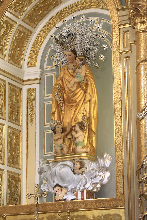 La iglesia de San Nicolás, considerada "la Capilla Sixtina valenciana" tras su recuperación pictórica y estructural de los últimos años, luce ya la restauración y el reagrupamiento cronológico también de su Capilla de la Comunión, una obra del siglo XVIII que arrastraba décadas de deterioro. Los trabajos de restauración de la capilla han concluido tras nueve meses y una inversión de un millón de euros financiados por la Fundación Hortensia Herrero, que lleva invertidos ya 5,5 millones en los últimos seis años en esta iglesia. La Capilla de la Comunión data de 1760 y aunque ha sido restaurada a principios del siglo XX, era "evidente su deterioro progresivo desde los años 30" y en ella pueden verse dos cúpulas sucesivas, "algo que no sucede en ninguna otra capilla valenciana". 