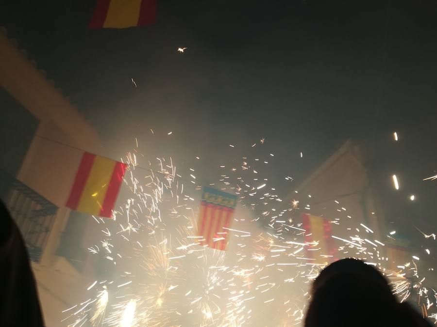 El barrio de Valencia celebra los días previos a la festividad de su patrona. Hoy ha tenido lugar el correfoc por las calles del casco antiguo. El programa de actos para este fin de semana es el siguiente: sábado: guitarrà y cant d'estil; domingo: alborada a la medianoche, volteo de campanas y disparo pirotécnico por la mañana y ofrenda a las 18 horas; lunes: misa de descubrir a las 06:30 horas, traslado de la imagen a mediodía, mascletà en la plaza Badajoz a las 14 horas, procesión a las 20 horas y disparo de fuegos artificiales a las 22 horas.