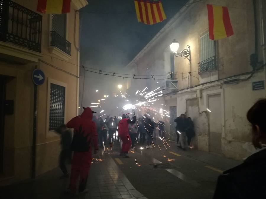 El barrio de Valencia celebra los días previos a la festividad de su patrona. Hoy ha tenido lugar el correfoc por las calles del casco antiguo. El programa de actos para este fin de semana es el siguiente: sábado: guitarrà y cant d'estil; domingo: alborada a la medianoche, volteo de campanas y disparo pirotécnico por la mañana y ofrenda a las 18 horas; lunes: misa de descubrir a las 06:30 horas, traslado de la imagen a mediodía, mascletà en la plaza Badajoz a las 14 horas, procesión a las 20 horas y disparo de fuegos artificiales a las 22 horas.