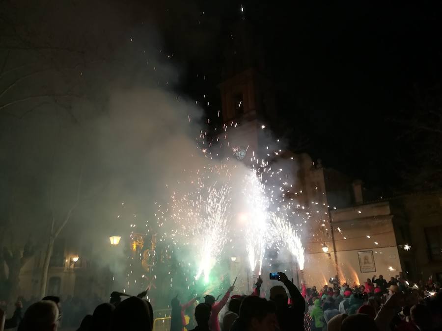 El barrio de Valencia celebra los días previos a la festividad de su patrona. Hoy ha tenido lugar el correfoc por las calles del casco antiguo. El programa de actos para este fin de semana es el siguiente: sábado: guitarrà y cant d'estil; domingo: alborada a la medianoche, volteo de campanas y disparo pirotécnico por la mañana y ofrenda a las 18 horas; lunes: misa de descubrir a las 06:30 horas, traslado de la imagen a mediodía, mascletà en la plaza Badajoz a las 14 horas, procesión a las 20 horas y disparo de fuegos artificiales a las 22 horas.