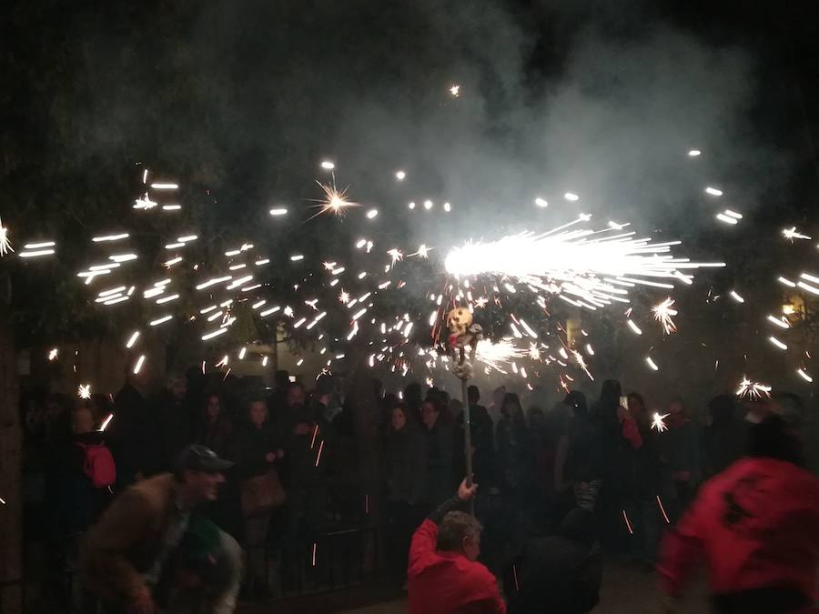 El barrio de Valencia celebra los días previos a la festividad de su patrona. Hoy ha tenido lugar el correfoc por las calles del casco antiguo. El programa de actos para este fin de semana es el siguiente: sábado: guitarrà y cant d'estil; domingo: alborada a la medianoche, volteo de campanas y disparo pirotécnico por la mañana y ofrenda a las 18 horas; lunes: misa de descubrir a las 06:30 horas, traslado de la imagen a mediodía, mascletà en la plaza Badajoz a las 14 horas, procesión a las 20 horas y disparo de fuegos artificiales a las 22 horas.